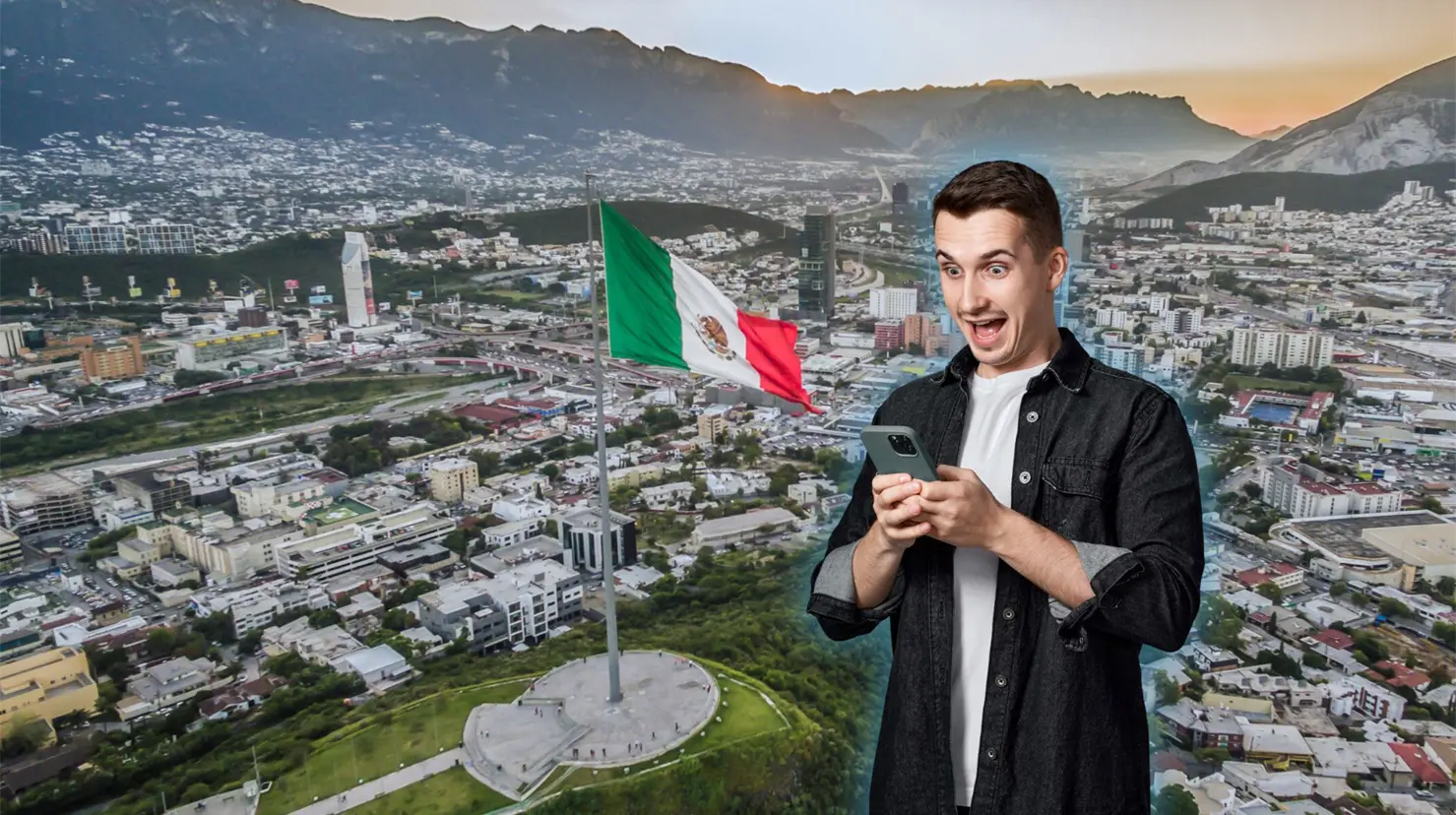 Asta bandera del Obispado y un hombre con celular en mano sorprendido Foto: Canva