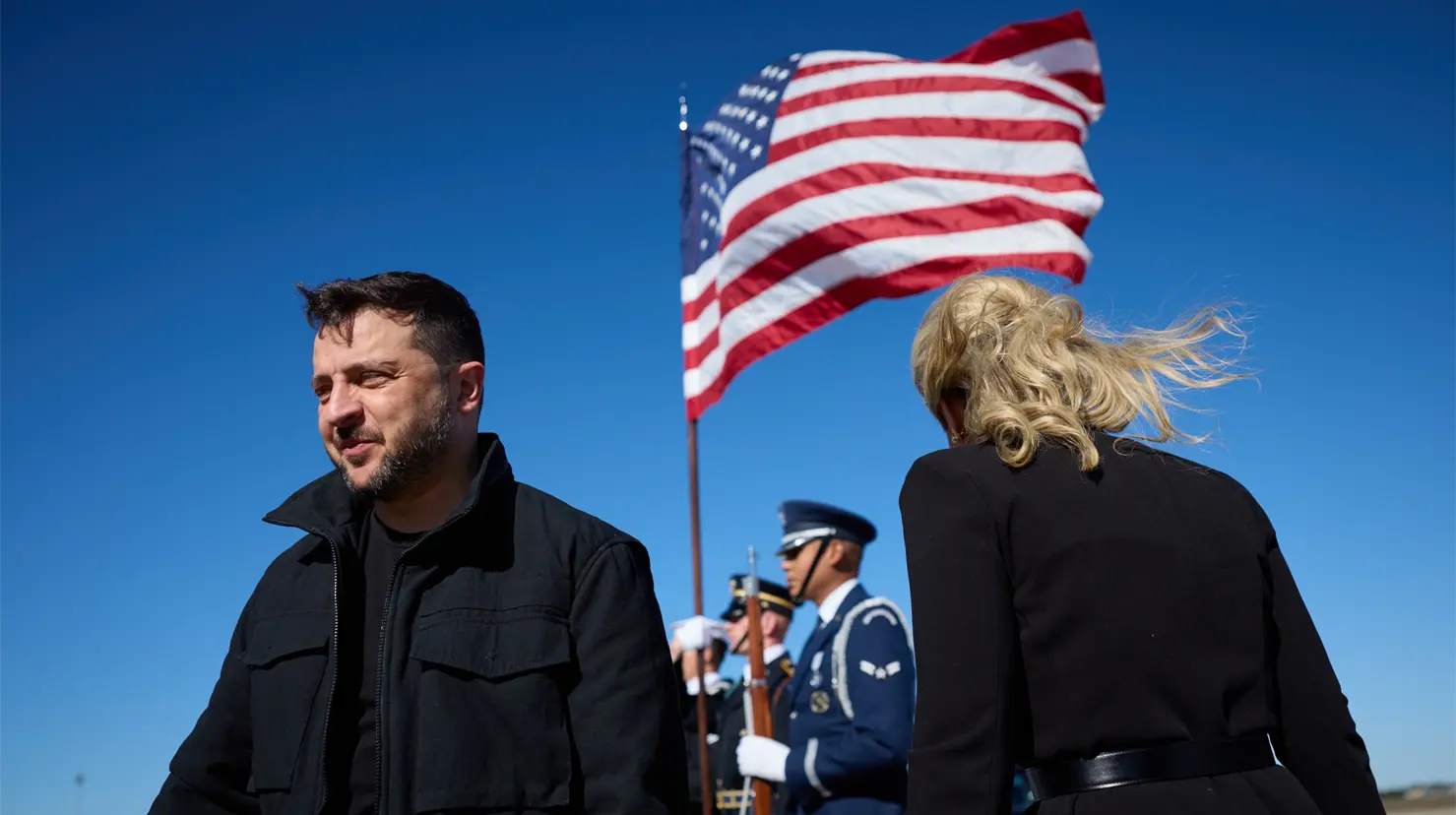 Zelensky llega a Washington y busca apoyo militar de Trump ante Rusia. Foto: X (@ZelenskyyUa)