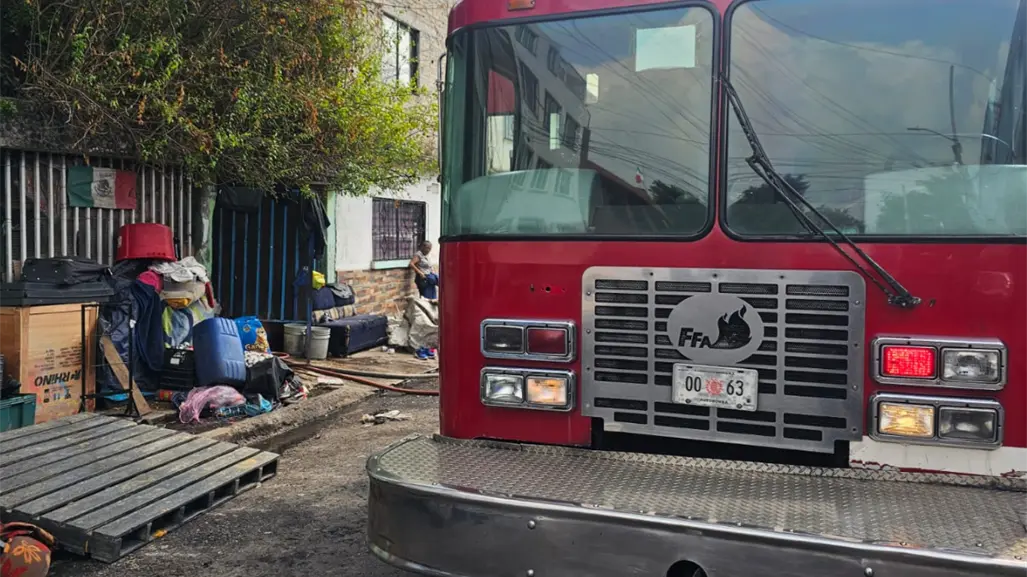VIDEO | Incendia dentro de una vivienda en la GAM deja dos personas lesionadas