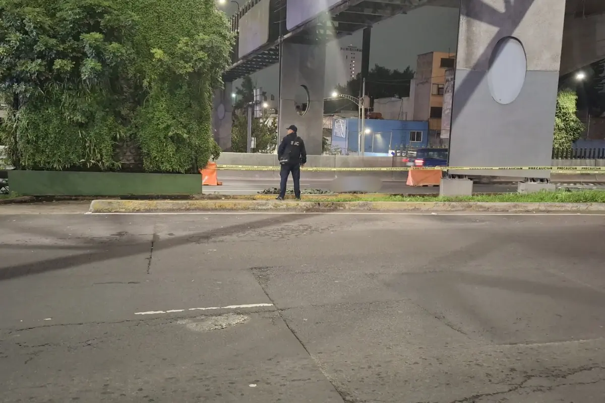 Incidente en puente de Periférico. Foto: @RubenMocte81612 | Canva