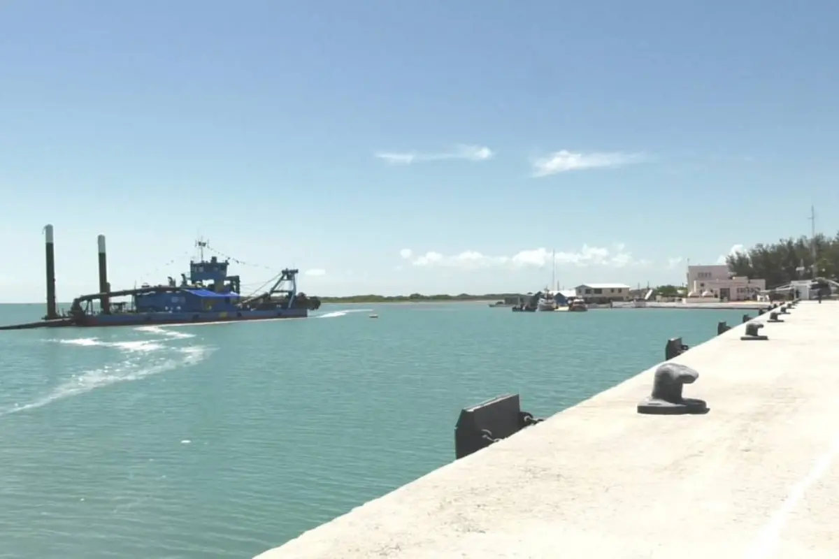 La Capitanía de Puerto de Matamoros emitió una alerta a la comunidad marítimo-portuaria debido a la posible presencia de desechos espaciales en aguas nacionales frente a Playa Bagdad. Foto: Puerto de Matamoros