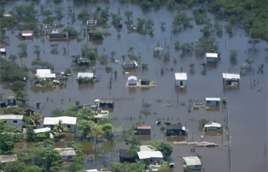 Sigue aumentando crecida de Río Pánuco, ya hay pequeños desbordes y se activaron refugios temporales
