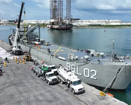 Tabasco envía barco con ayuda a damnificados en Veracruz
