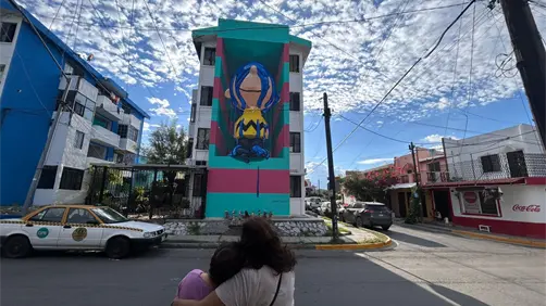 La emotiva historia detrás del mural premiado de Roberto Treviño en San Nicolás