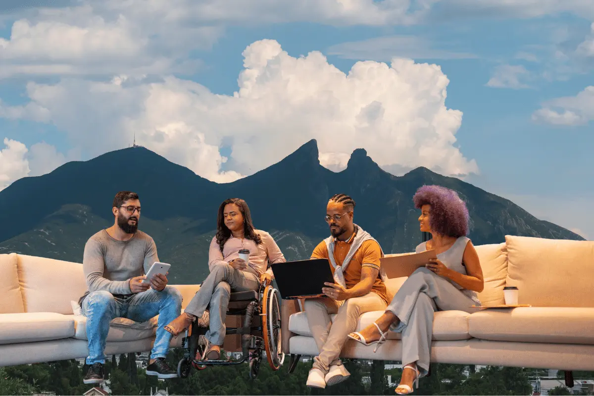 El coworking es una modalidad que permite a personas de distintos sectores compartir un mismo espacio de trabajo sin pertenecer a una misma empresa. Foto: Canva.