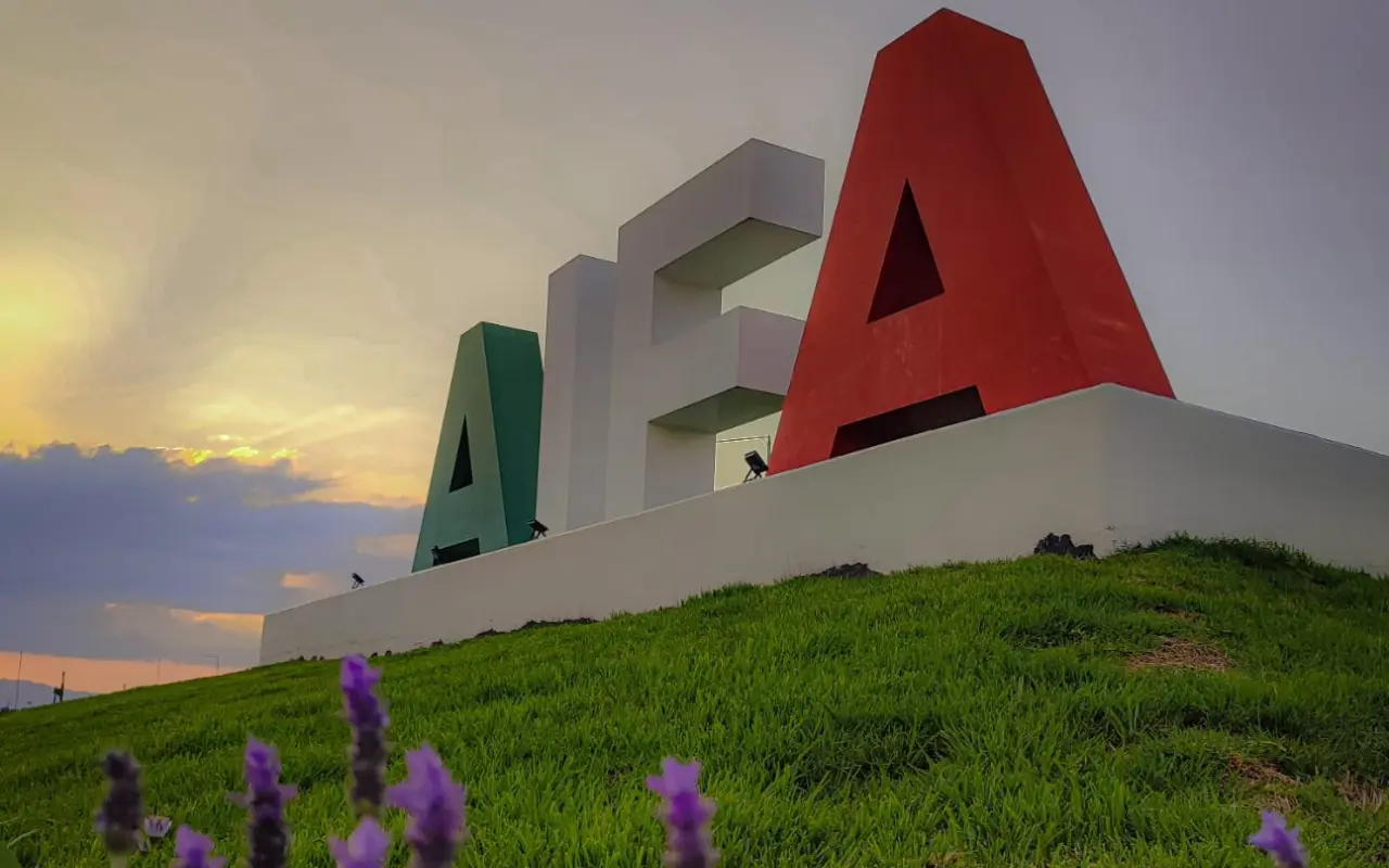Concurso de Fotografía AIFA Majestuoso, 2023. Foto: FB/ Aeropuerto Internacional Felipe Ángeles (Canva)