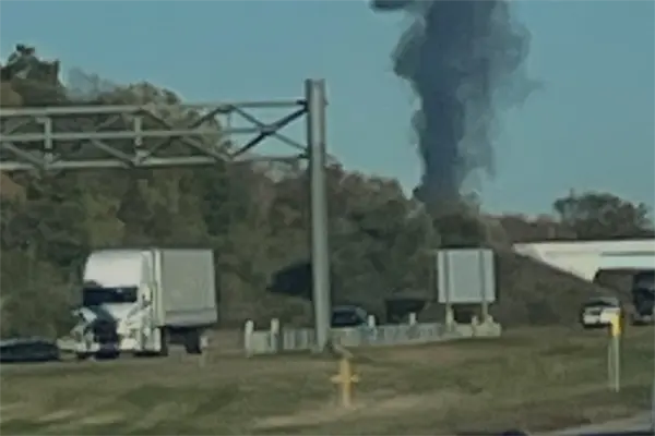 Avión mexicano se desploma en Bath Township, Michigan; hay tres muertos | VIDEO