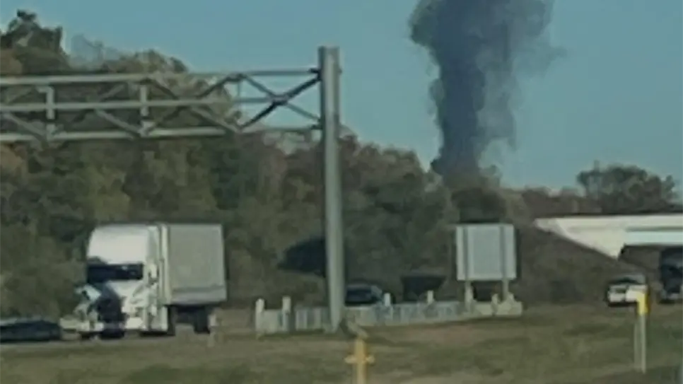 Avión mexicano se desploma en Bath Township, Michigan; hay tres muertos | VIDEO Avión mexicano se desploma en Bath Township, Michigan; hay tres muertos | VIDEO