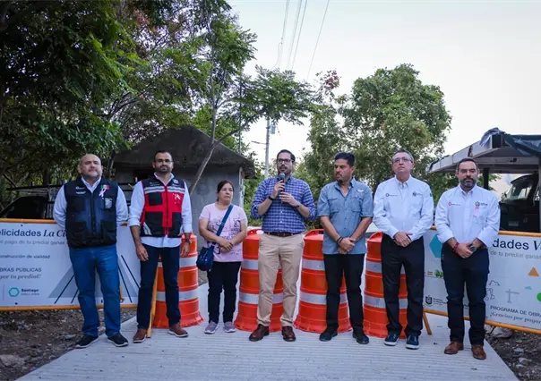 David de la Peña entrega vialidad en La Cieneguilla