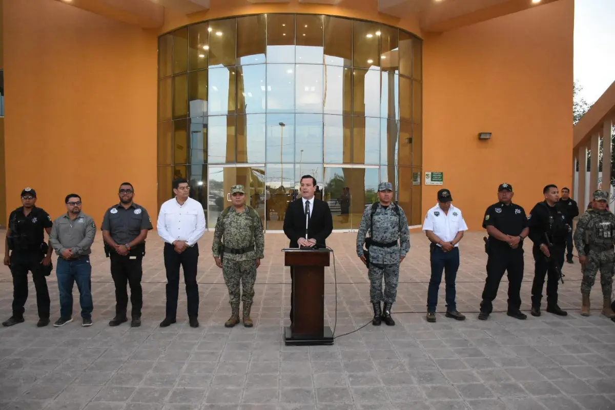 La Fiscalía de Coahuila, encabezada por Federico Fernández Montañez, informó que se activó el protocolo de blindaje estatal, reforzando la presencia de fuerzas de seguridad en toda la franja norte del estado./Foto: Fiscalía de Coahuila