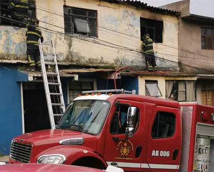   Fuerte incendio en la colonia El Mirador moviliza a bomberos de Tlalpan