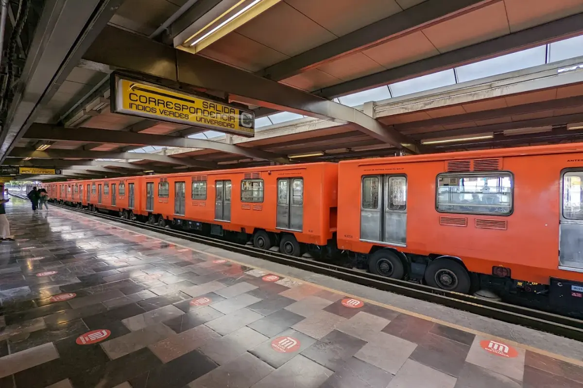Estación del Metro La Raza. Foto: Maksym Kuzhdin