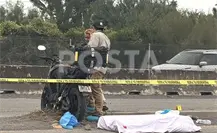 VIDEO | Motociclista muere tras chocar contra señalamiento en Salinas Victoria