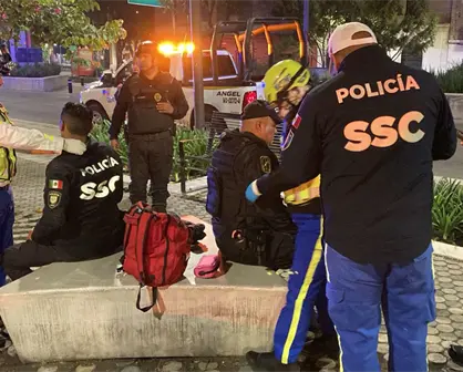 Patrulla de la CDMX es embestida en la Doctores; dos policías resultan lesionados