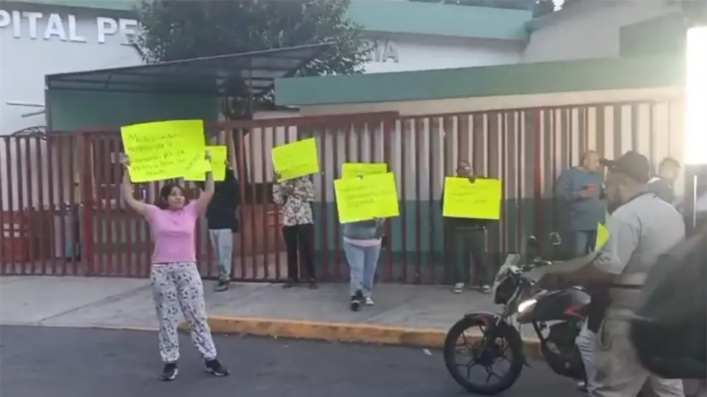 Bloquean avenida Legaria por presunta negligencia médica en el caso de un niño de 4 años