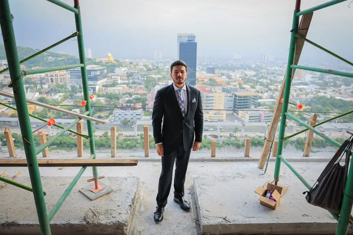 Samuel García destacó que el cuartel general de Fuerza Civil estará listo para marzo. Foto: Gobierno de Nuevo León.