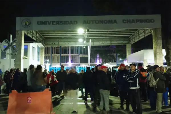 Trabajadores de la Universidad de Chapingo se van a paro tras explosión en comedor