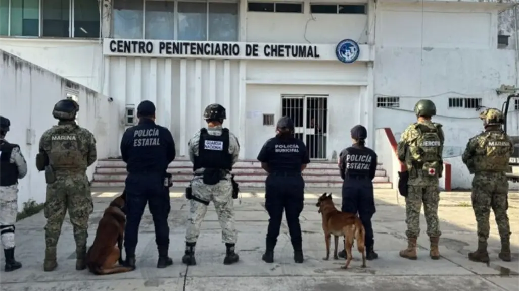 Cateo sorpresa en la cárcel de Chetumal logran decomisar drogas, celulares y trasladan reos a Cancún