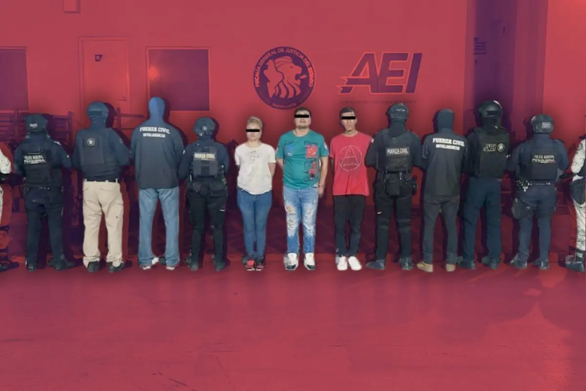 Los tres probables responsables fueron puestos a disposición del Ministerio Público Foto: AEI