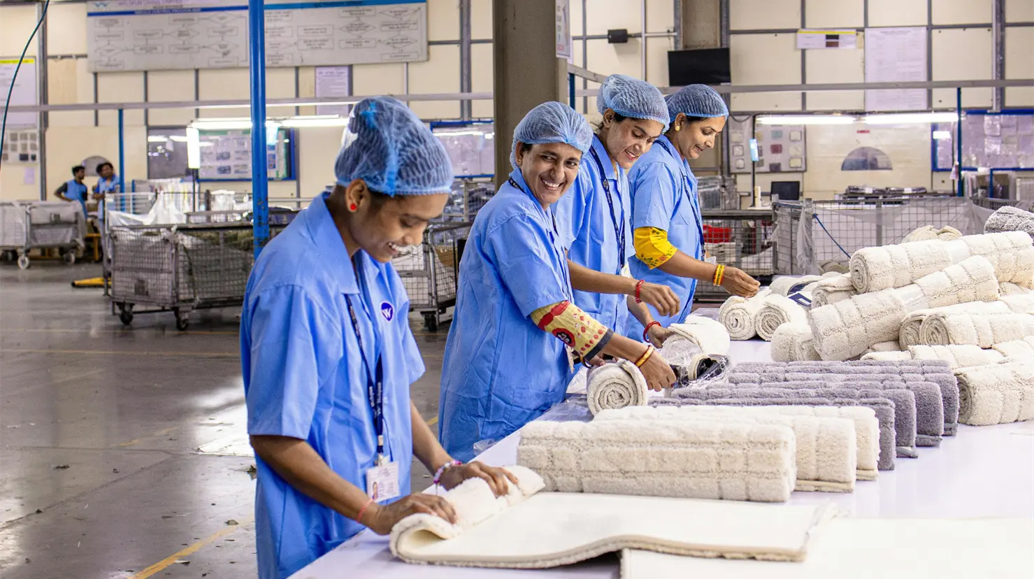 Por ley, los patrones deben pagar el aguinaldo a sus trabajadores cada fin de año. | Foto: Canva.