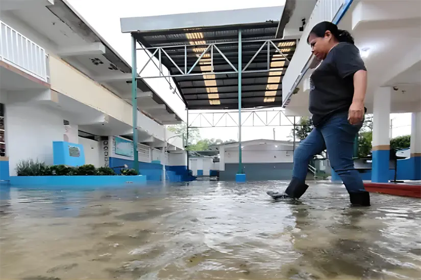 Diez escuelas permanecen cerradas por las inundaciones en el sur de Tamaulipas. Foto: Carlos García