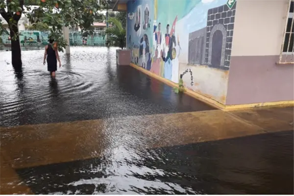 Diez escuelas cerradas en el sur de Tamaulipas por inundaciones; su apertura será gradual