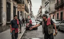 VIDEO | Usuario exhibe a franeleros que cobran por usar estacionamiento del Auditorio Nacional VIDEO | Usuario exhibe a franeleros que cobran por usar estacionamiento del Auditorio Nacional