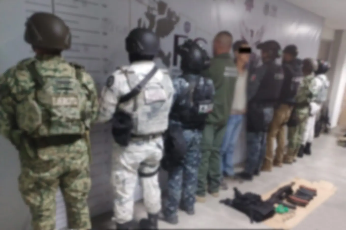 Detienen a El Barca, presunto jefe criminal en Zacatecas durante operativo conjunto. Foto: X (@GN_MEXICO_)
