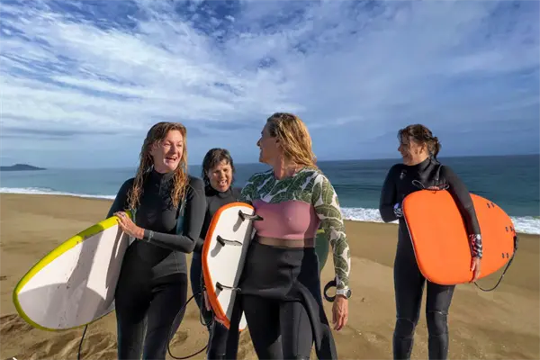 Así es Playa La Pastora, el paraíso de surfistas al norte de Todos Santos