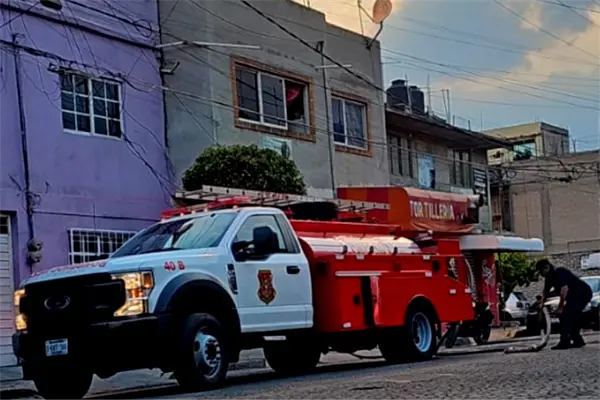 Fuga de gas en tortillería causa incendio en Nezahualcóyotl