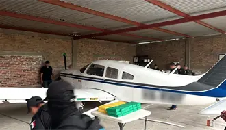 FGR asegura más de 200 paquetes de cocaína en aeródromo de Chiapas