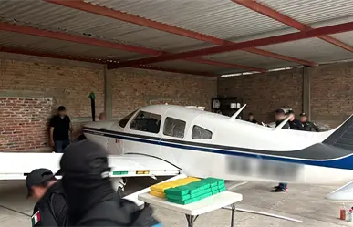 FGR asegura más de 200 paquetes de cocaína en aeródromo de Chiapas