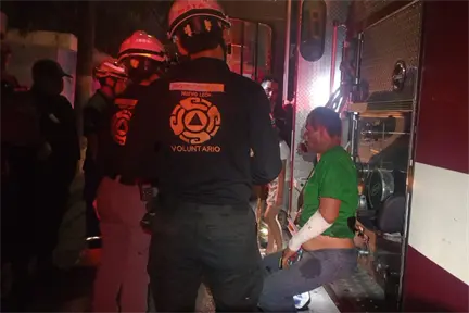 Hombre resulta con quemaduras tras incendio en casa de San Nicolás Hombre resulta con quemaduras tras incendio en casa de San Nicolás