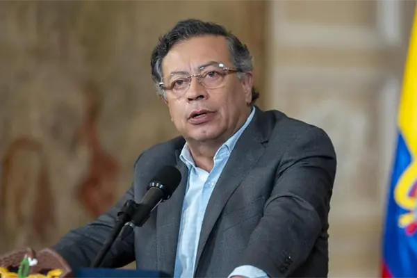 Gustavo Petro acusa a EEUU de asesinar a colombiano en ataque a barco del Caribe