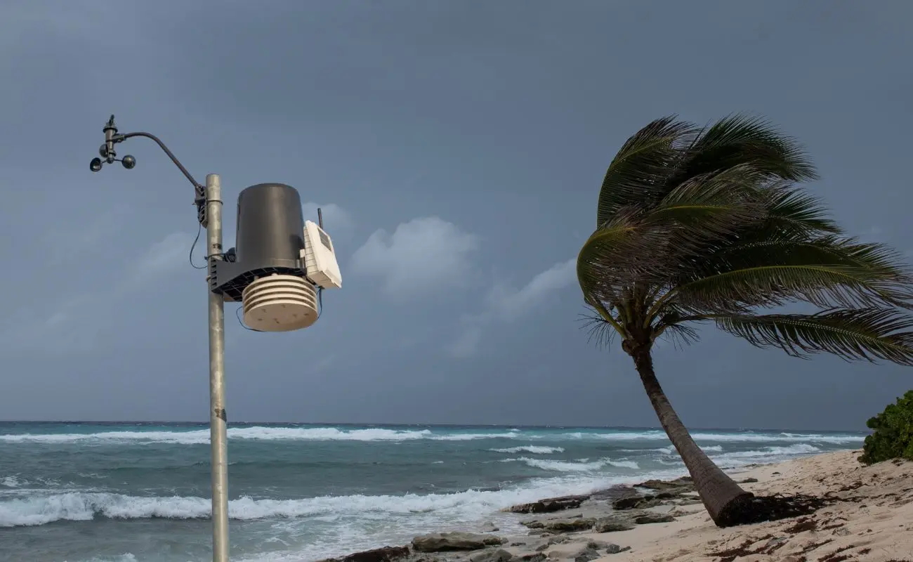 ¿Dónde se localiza la onda tropical y hacia dónde se dirige? Foto: Canva