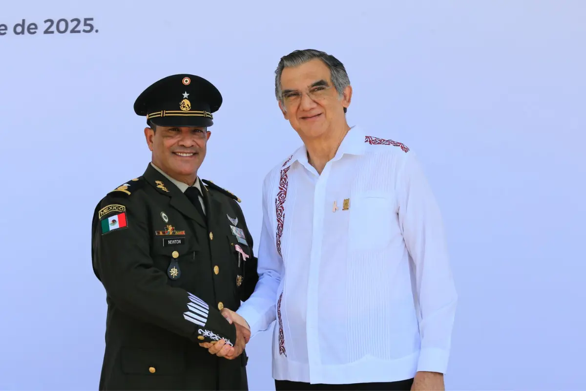 Con 29 años de experiencia militar, el general Newton Manuel Chávez Baños recibe el mando del 77 Batallón de Infantería de la Zona Militar 48 en Ciudad Victoria, Tamaulipas | Foto: SEDENA