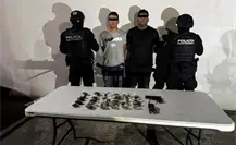 Persecución tras operativo deja dos detenidos y aseguran droga junto con un arma en Monterrey Persecución tras operativo deja dos detenidos y aseguran droga junto con un arma en Monterrey