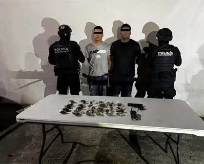 Persecución tras operativo deja dos detenidos y aseguran droga junto con un arma en Monterrey
