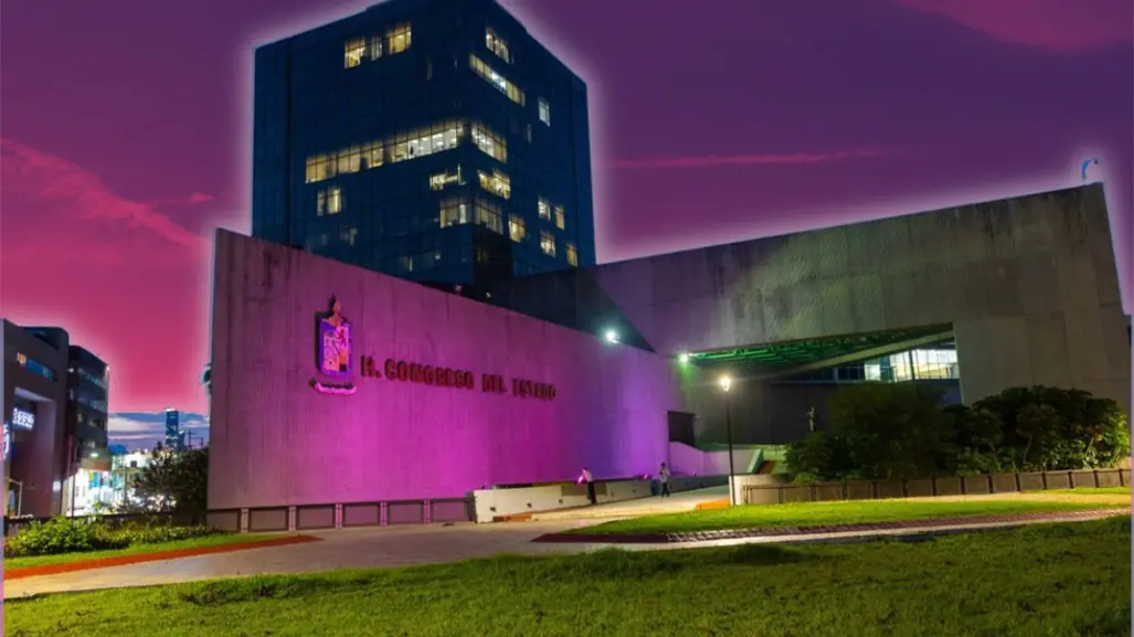 Congreso de Nuevo León se ilumina de rosa por el Día Internacional de la Lucha Contra el Cáncer de Mama