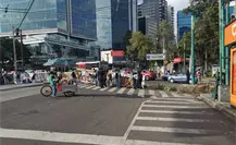 Estudiantes de Arquitectura de la UNAM bloquean Insurgentes para exigir destitución de su directora