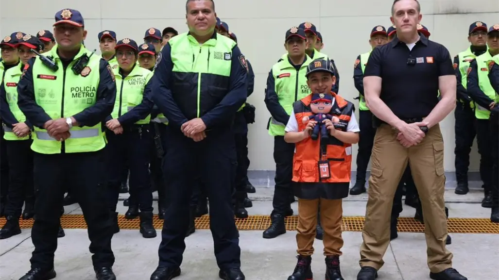 Mateo Flores, niño fan del Metro CDMX, cumple su sueño de ser director por un día