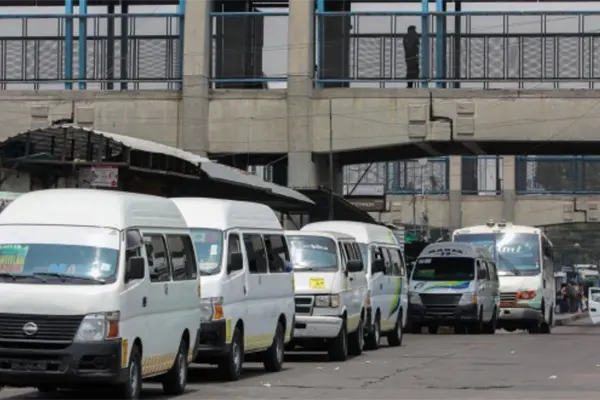 En Edomex transportistas ignoran acuerdos y no aplican descuentos pese al aumento de pasaje