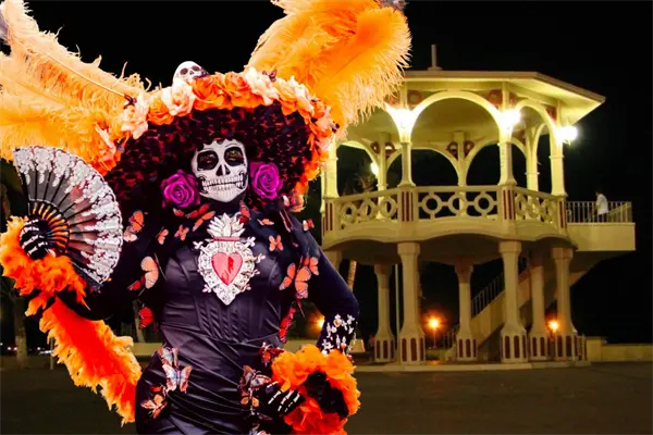 Saca tu mejor maquillaje de Catrina y únete a la marcha del Día de Muertos en La Paz