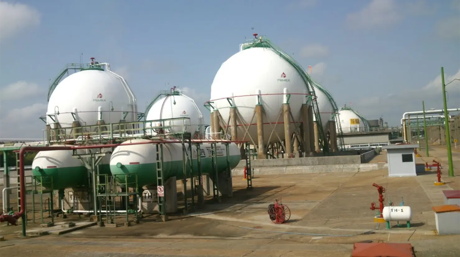 Explosión en complejo petroquímico Cactus sacude Reforma Chiapas. Foto: Dipsa.