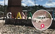 VIDEO | Mineros sobreviven tras ser arrastrados por un río de Durango en su camioneta