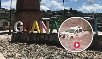 VIDEO | Mineros sobreviven tras ser arrastrados por un río de Durango en su camioneta