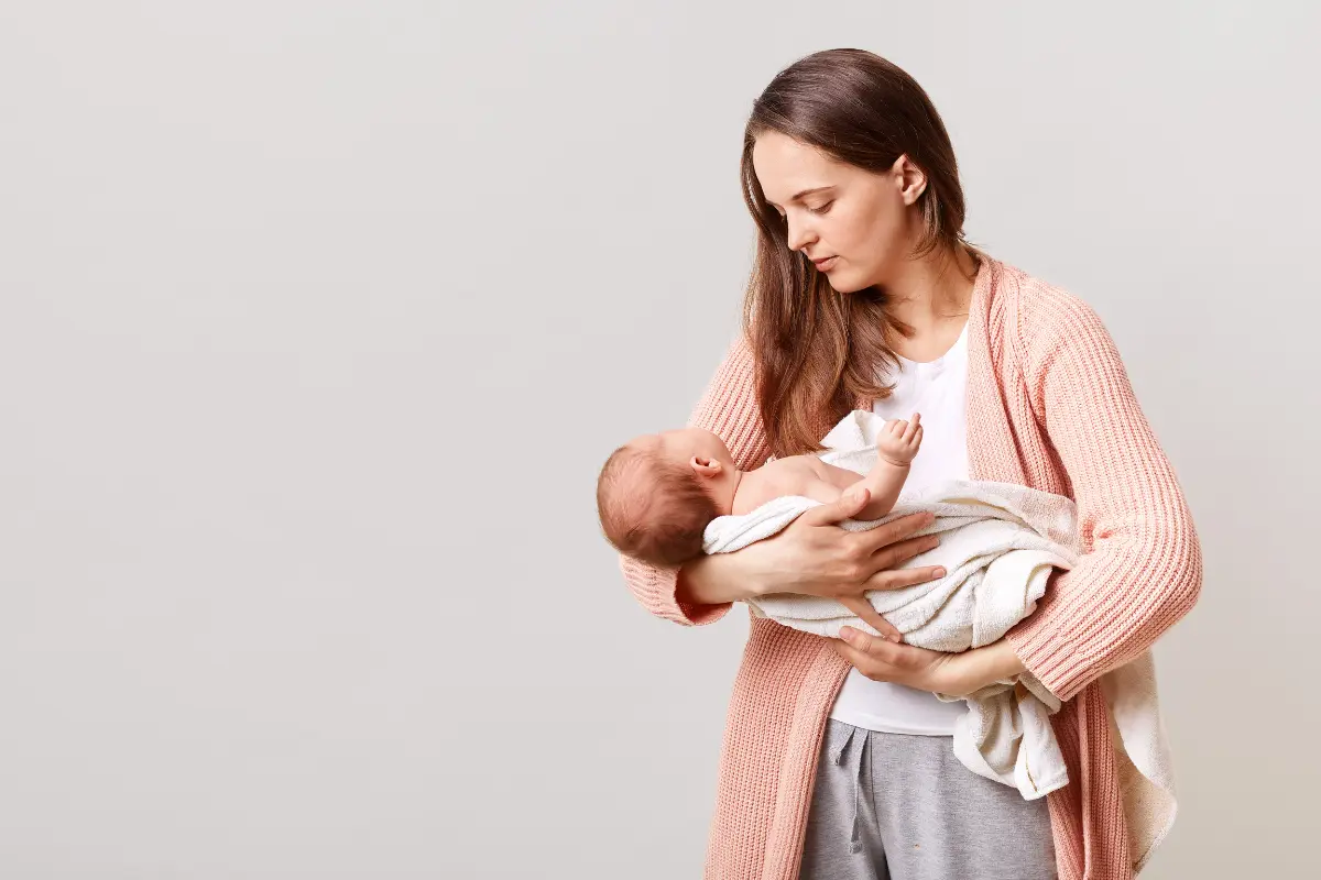 La diputada destacó que esta propuesta responde tanto al bienestar de las madres como al de los hijos, alineándose con las recomendaciones de la Organización Mundial de la Salud/Foto: Freepik
