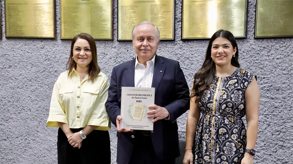 Congreso presenta edición facsimilar de la primera Constitución de Nuevo León de 1825