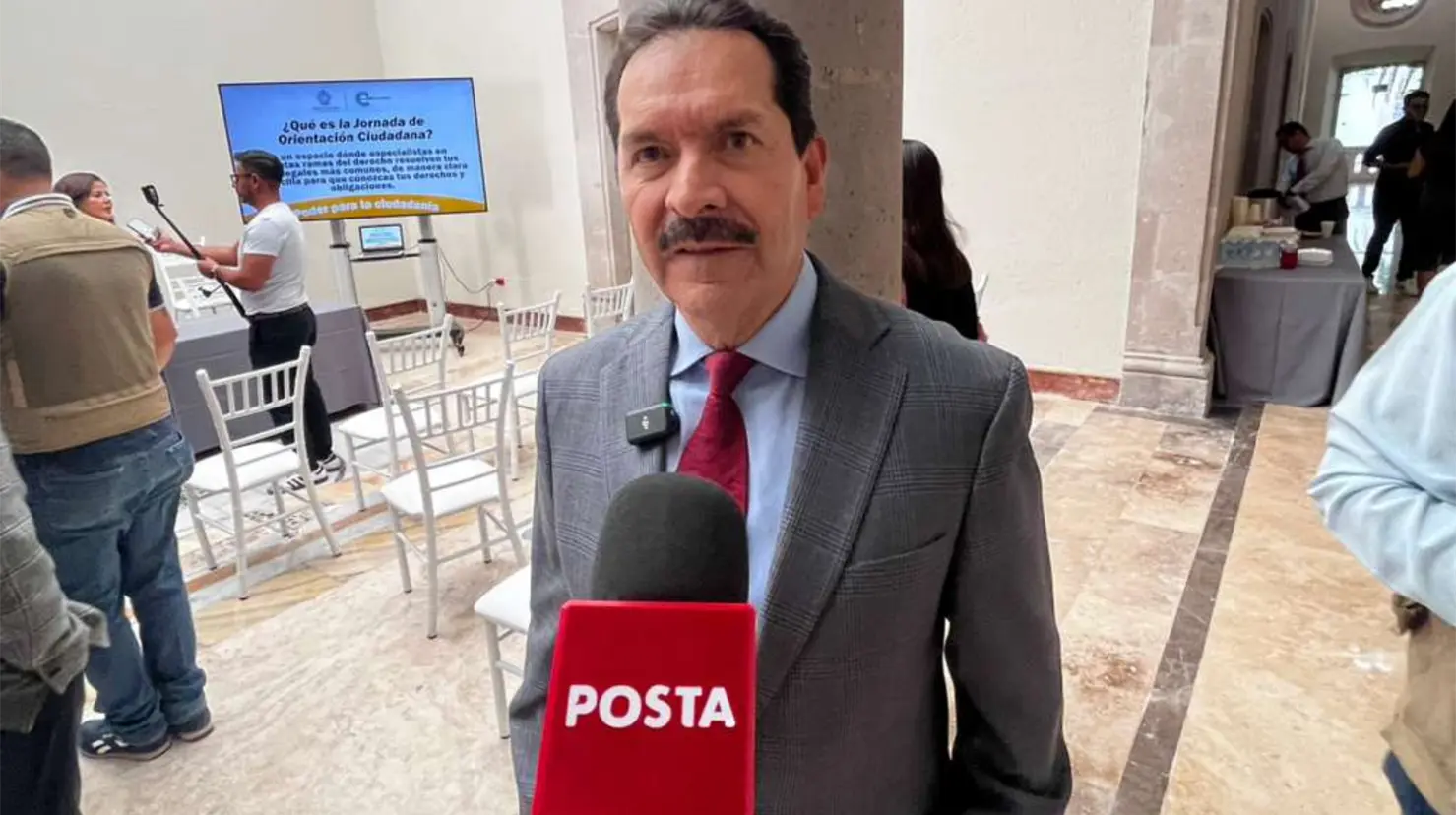 Jorge Mojica, presidente del Consejo Estatal Ciudadano, habla sobre la importancia de la salud mental. | Foto: Alejandro Ávila.