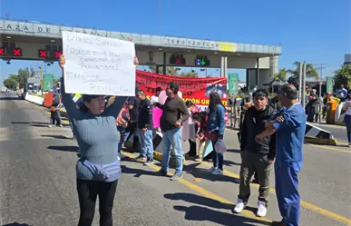 Vecinos de Cuautitlán Izcalli toman la caseta de Tepotzotlán y permiten el libre paso